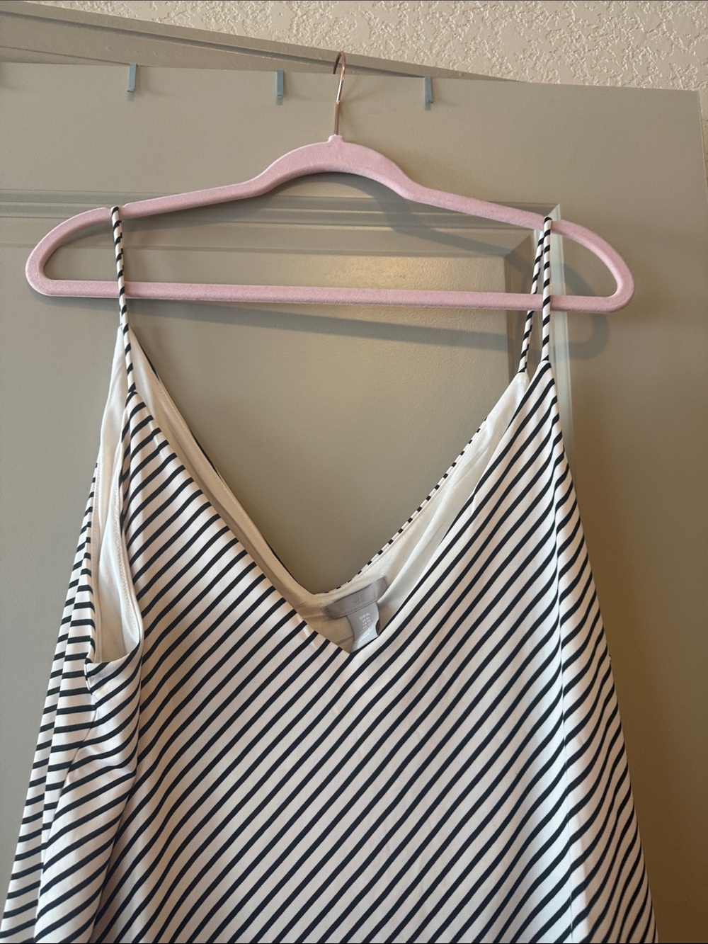 H&M Striped Black and White V-Neck Satin Camisole - Picture 4 of 6